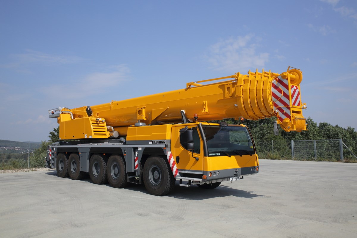 LIEBHERR LTM1220